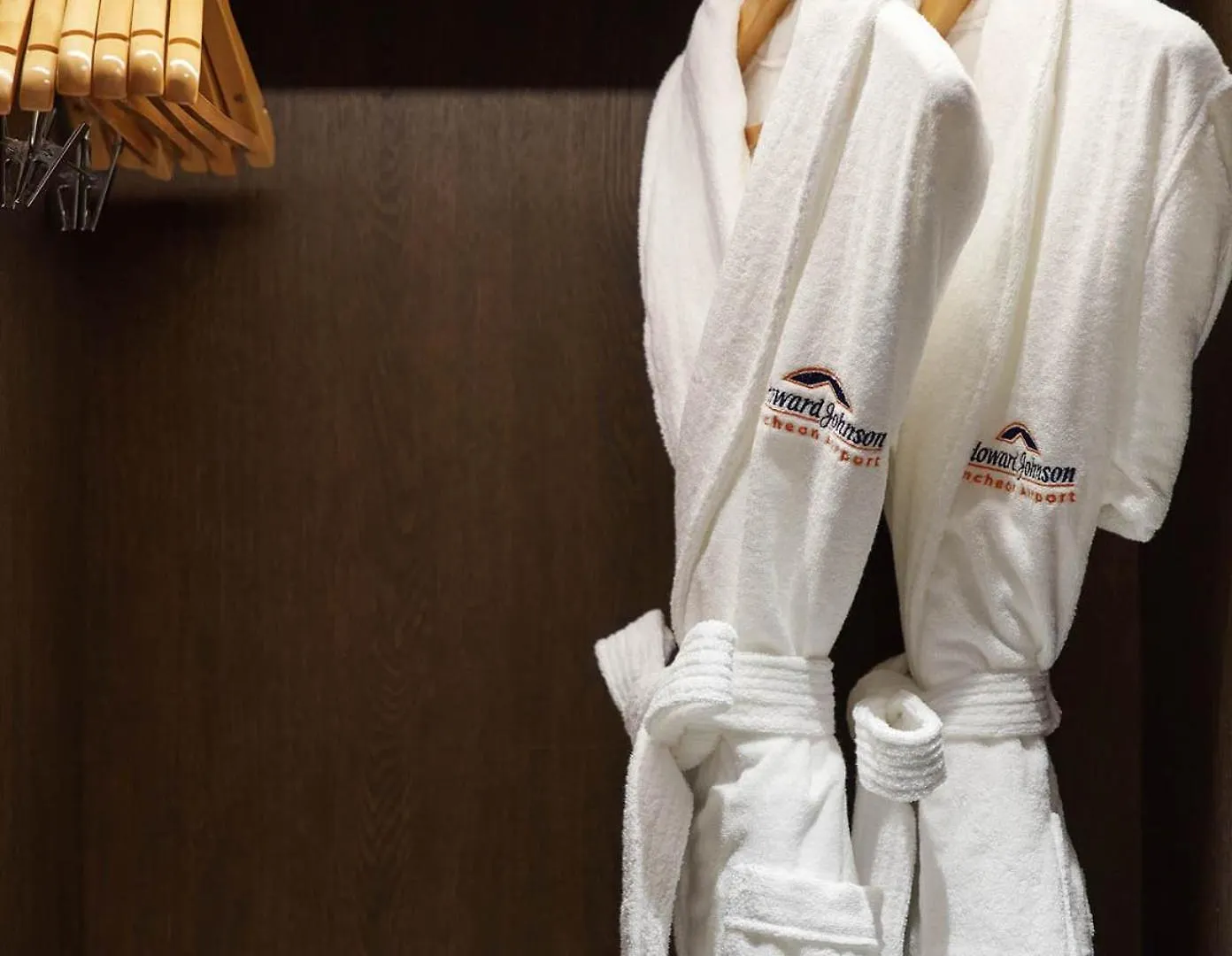 Howard Johnson By Wyndham Incheon Airport 5*,