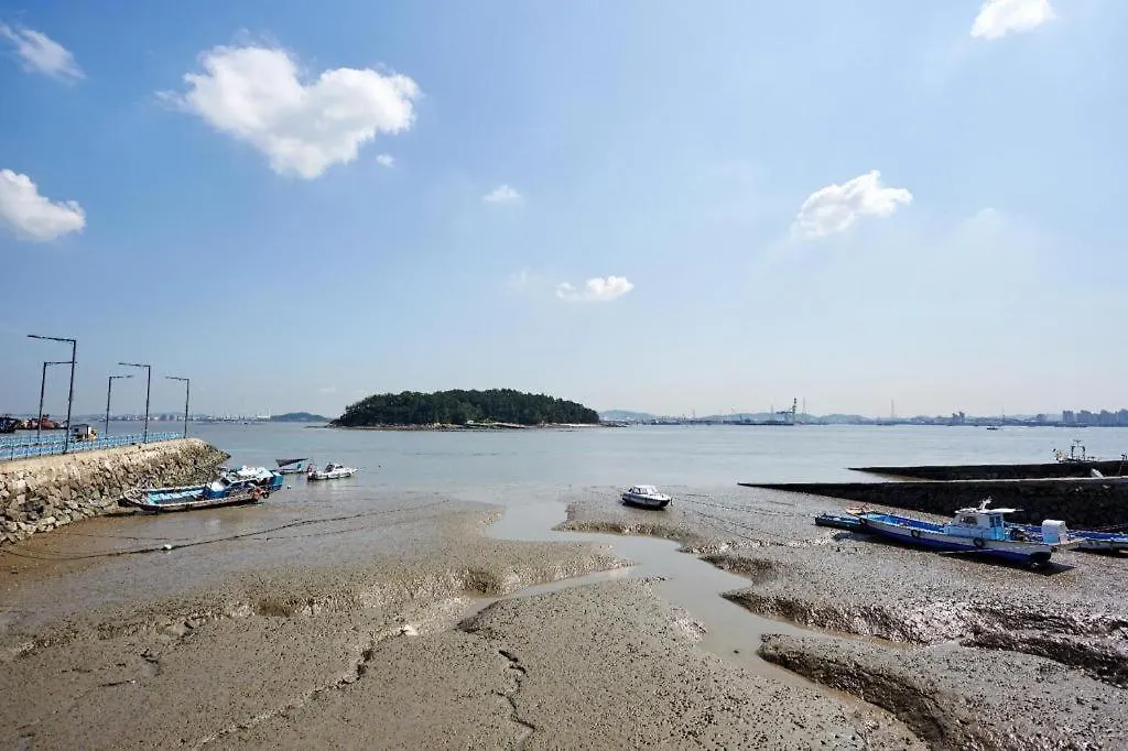 Hotel Howard Johnson By Wyndham Incheon Airport