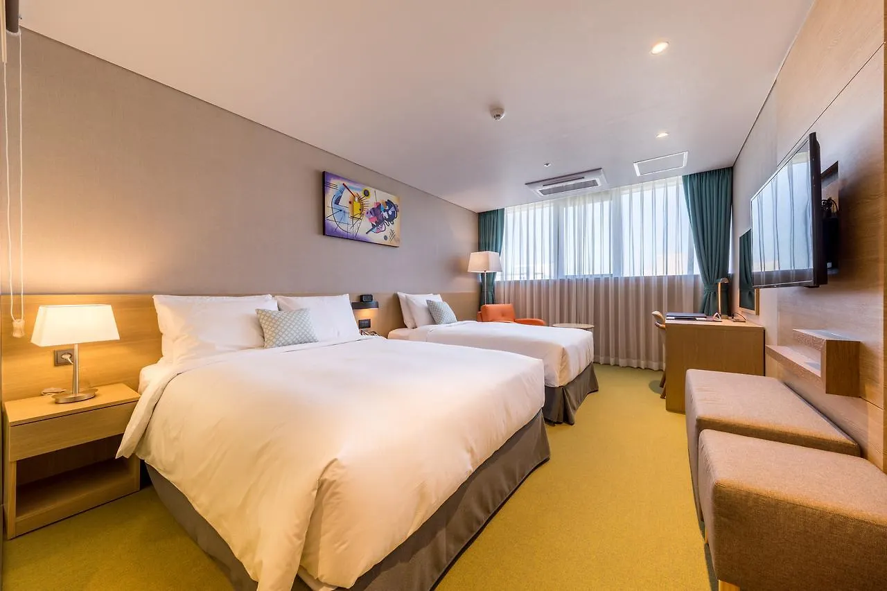 Howard Johnson By Wyndham Incheon Airport Hotel