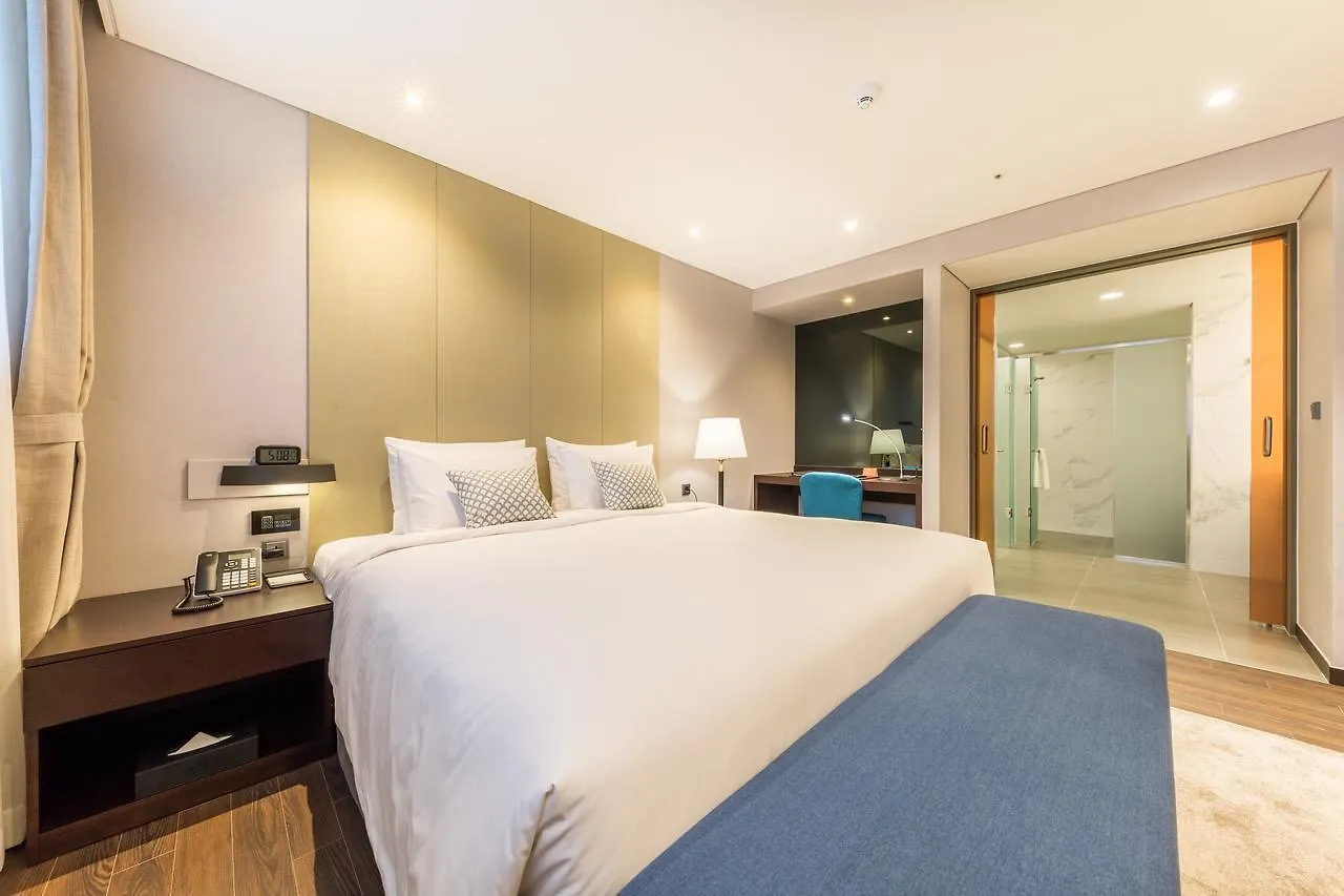 Howard Johnson By Wyndham Incheon Airport South Korea