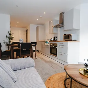 George House Modern By Vichy United Kingdom