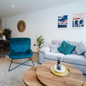 George House Modern By Vichy United Kingdom