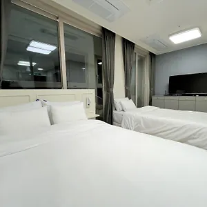 Landmark In Songdo 아파트호텔