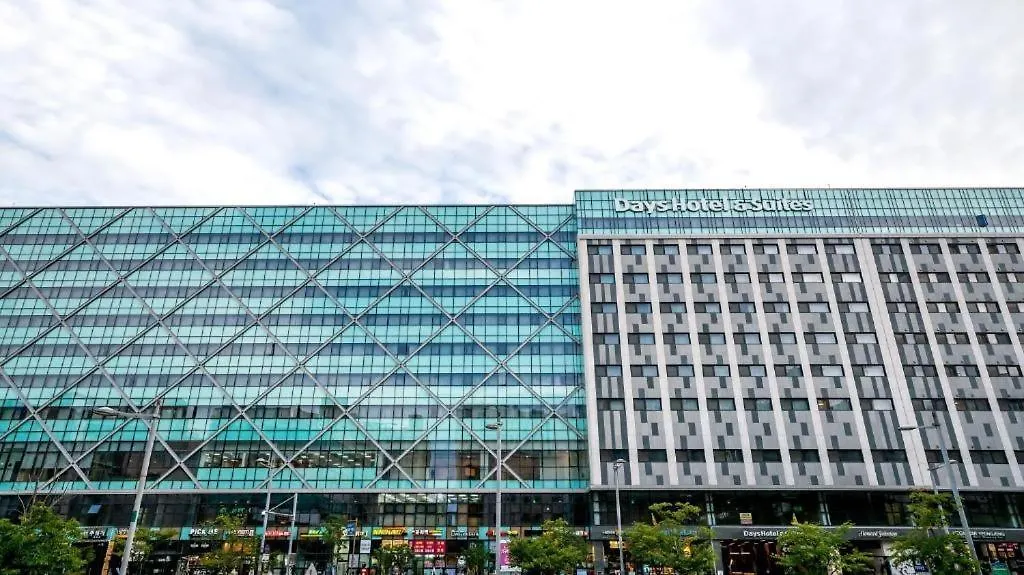 Howard Johnson By Wyndham Incheon Airport South Korea