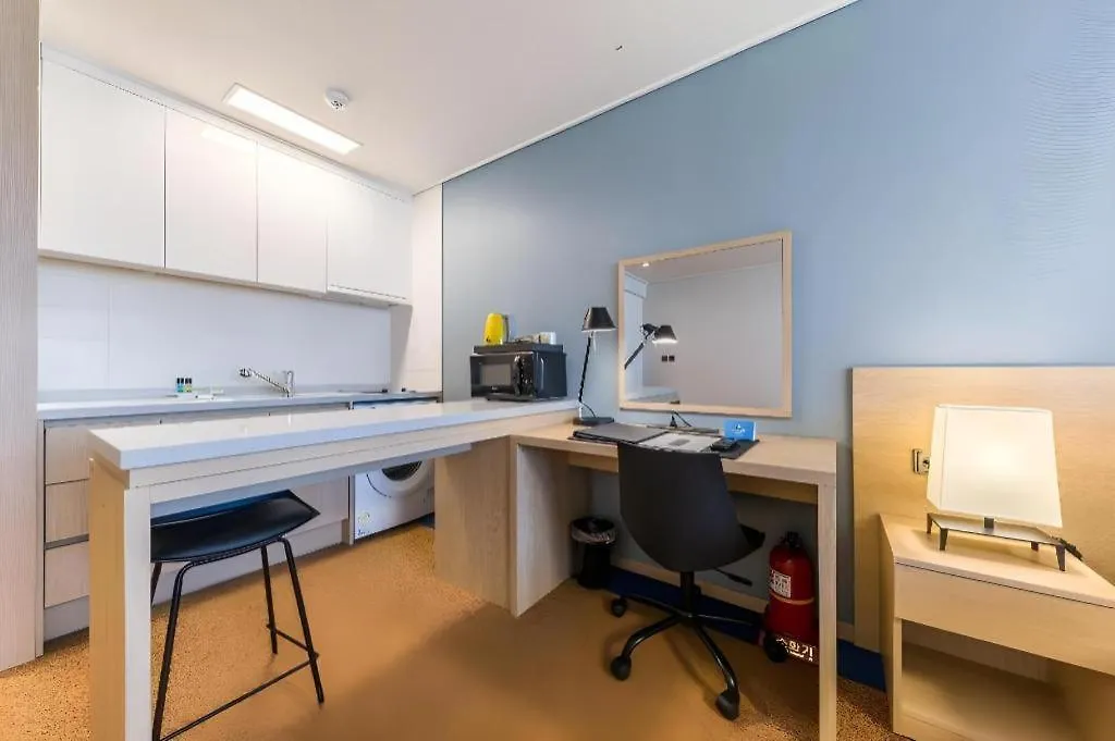 **** Hotel Howard Johnson By Wyndham Incheon Airport South Korea