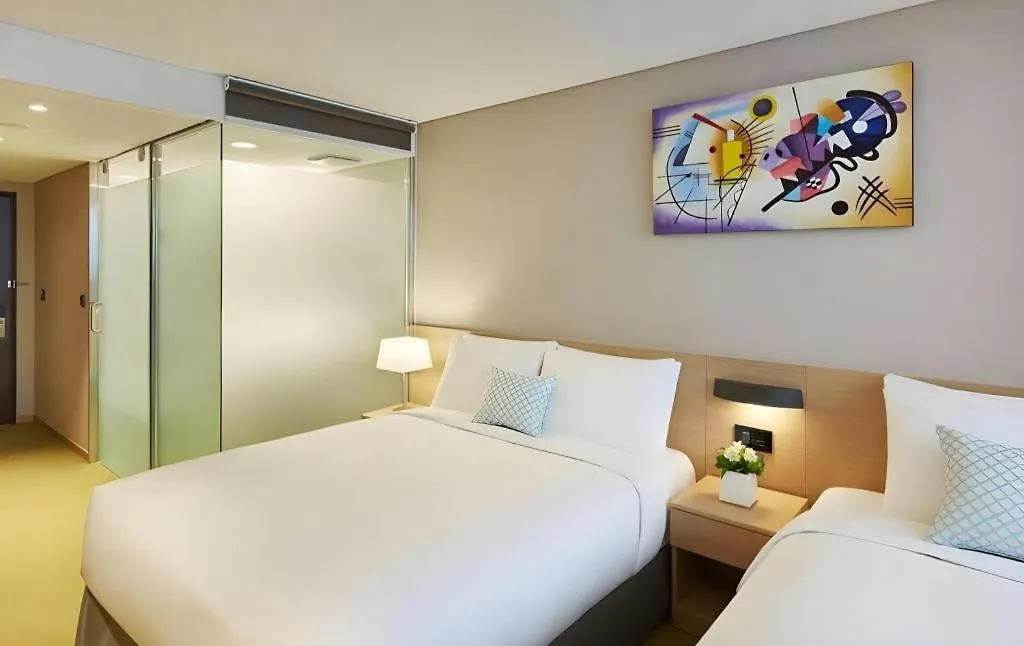 Howard Johnson By Wyndham Incheon Airport