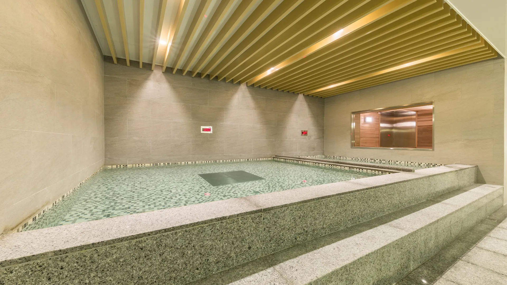 Hotel Howard Johnson By Wyndham Incheon Airport